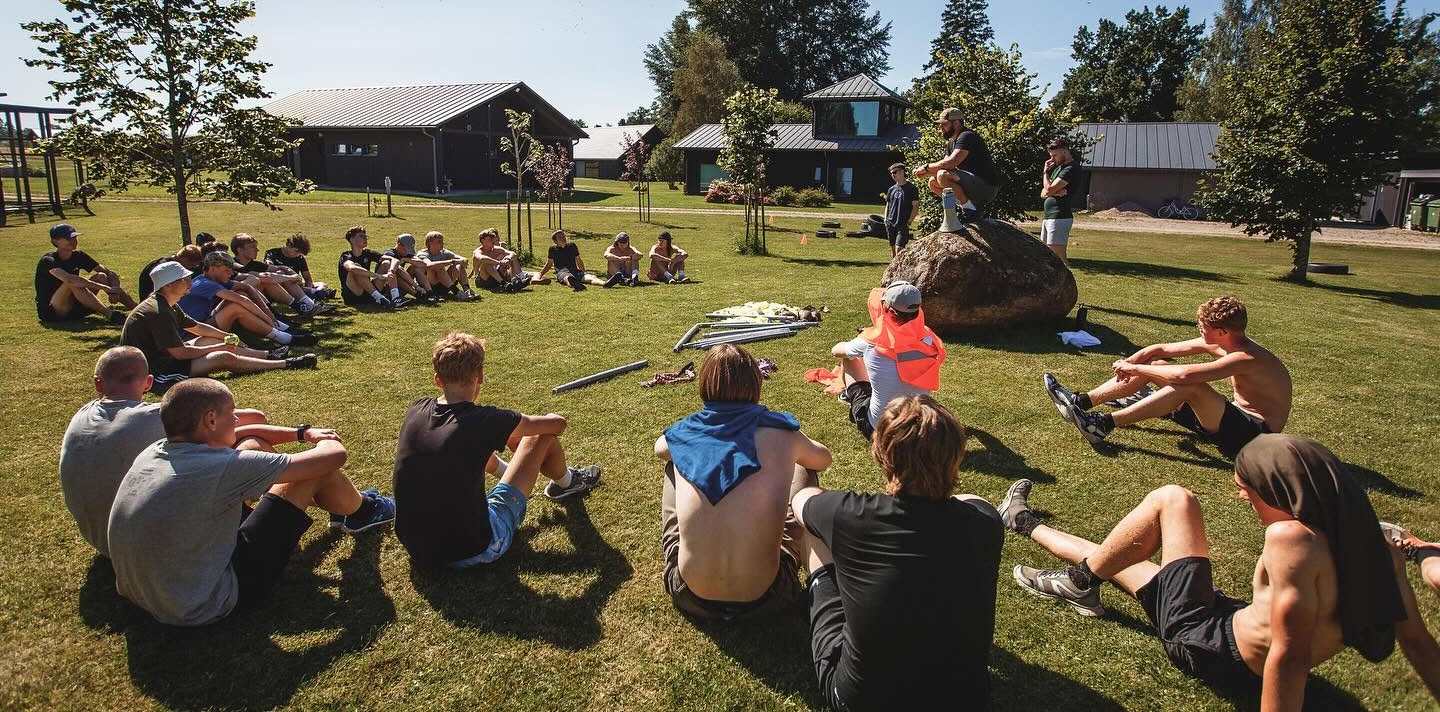 Vadītāju apmācība brīvā dabā nometnē “Komanda”